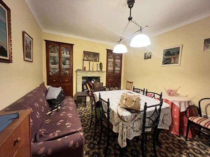 Image No.11-5 Bed House for sale