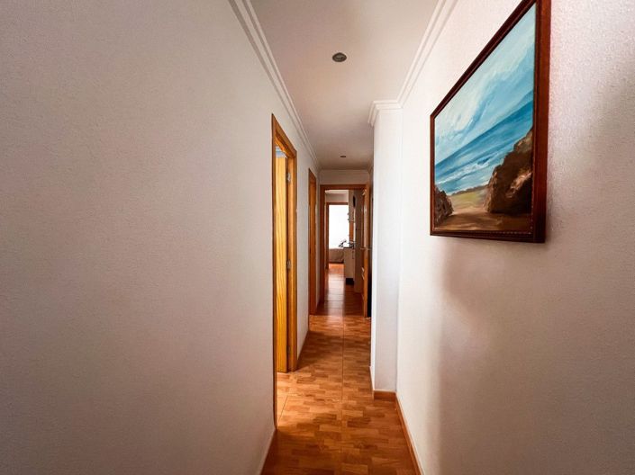 Image No.21-3 Bed Apartment for sale
