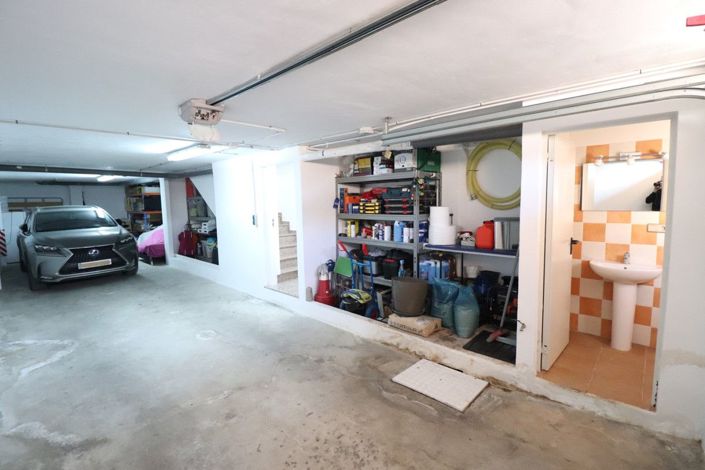 Image No.31-3 Bed House for sale