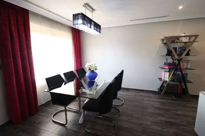 Image No.7-3 Bed House for sale