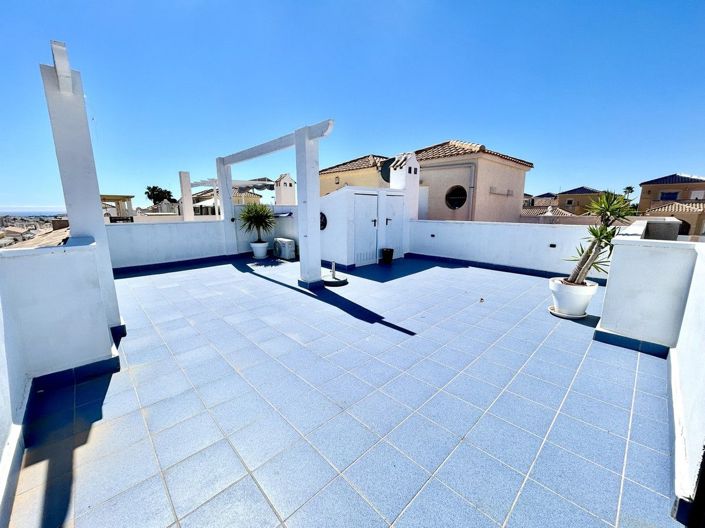 Image No.18-2 Bed House for sale