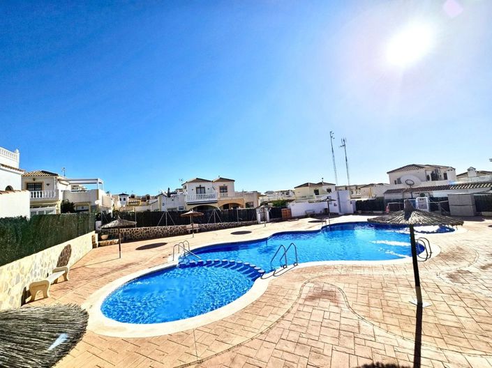 Image No.2-2 Bed House for sale