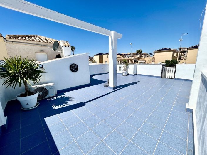 Image No.20-2 Bed House for sale