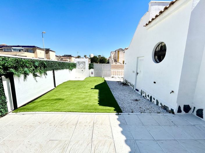 Image No.23-2 Bed House for sale