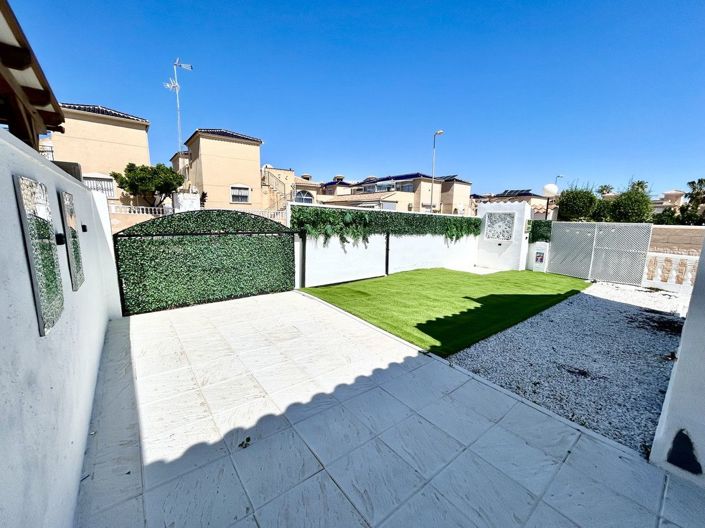 Image No.24-2 Bed House for sale