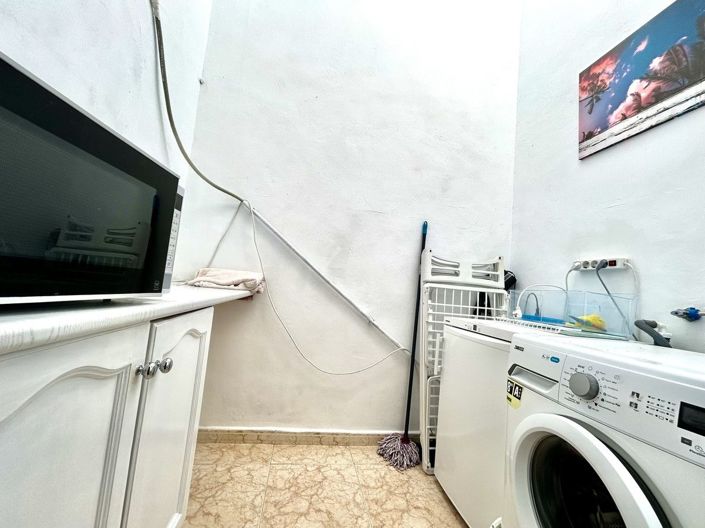 Image No.27-2 Bed House for sale