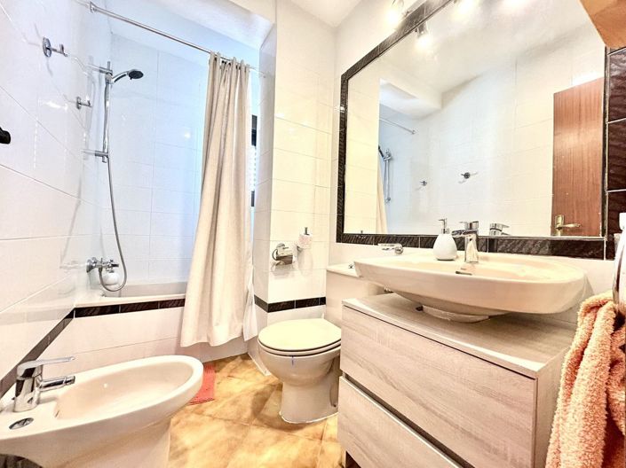 Image No.18-2 Bed Apartment for sale