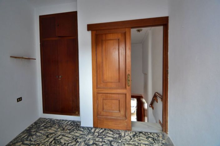 Image No.14-2 Bed House for sale