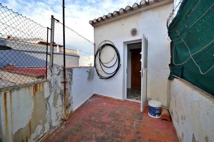 Image No.15-2 Bed House for sale