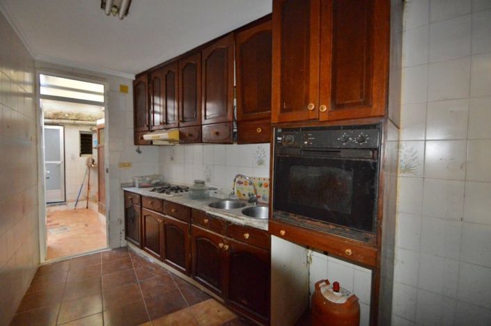 Image No.5-2 Bed House for sale