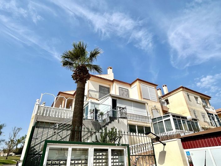 Image No.2-Appartement de 2 chambres à vendre à Orihuela Costa