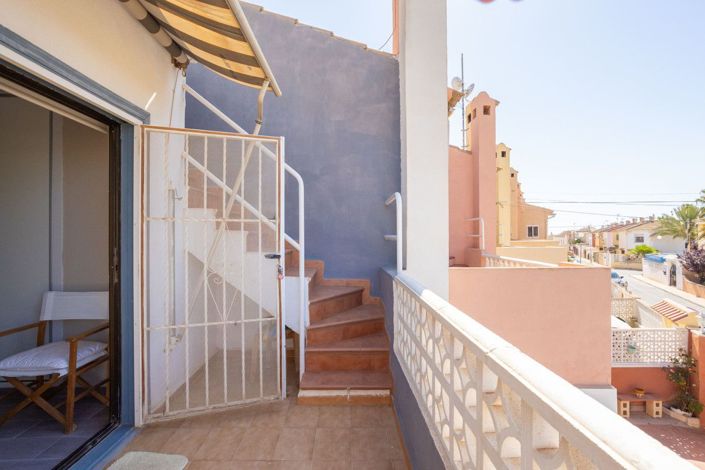 Image No.17-2 Bed House for sale