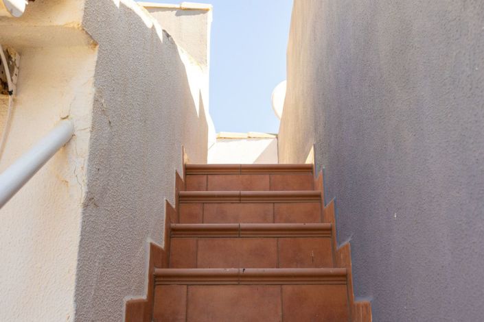 Image No.2-2 Bed House for sale