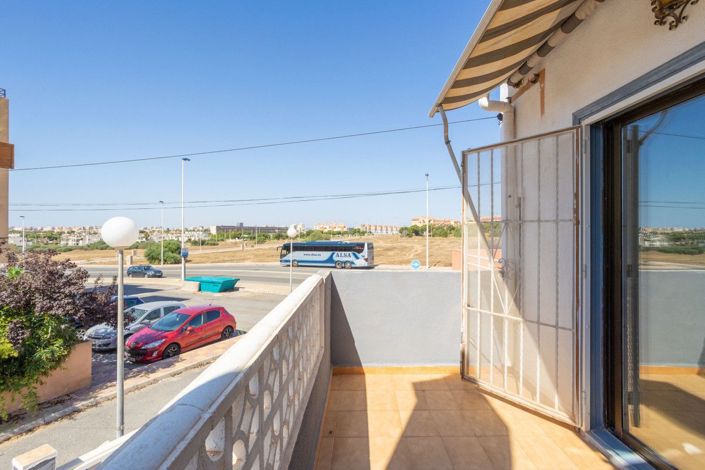 Image No.6-2 Bed House for sale
