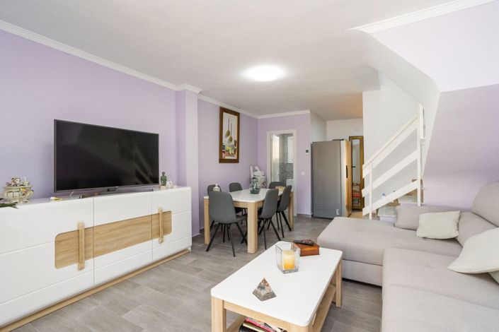 Image No.9-2 Bed House for sale