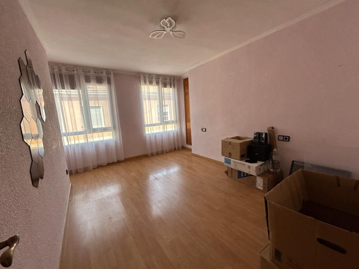 Image No.26-3 Bed Apartment for sale
