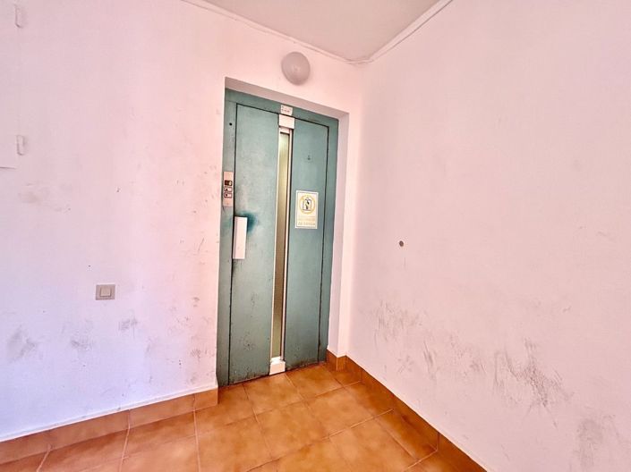 Image No.24-1 Bed Apartment for sale