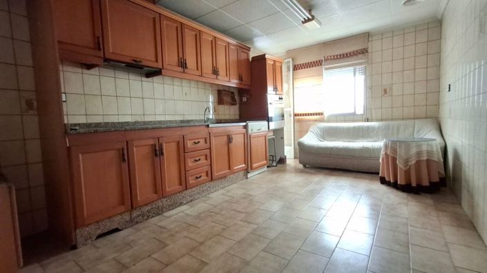 Image No.13-4 Bed Apartment for sale