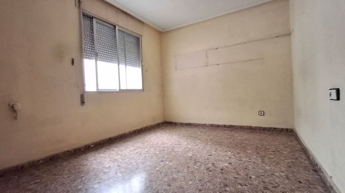 Image No.18-4 Bed Apartment for sale