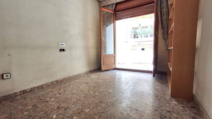Image No.26-4 Bed Apartment for sale