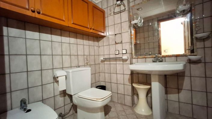 Image No.27-4 Bed Apartment for sale