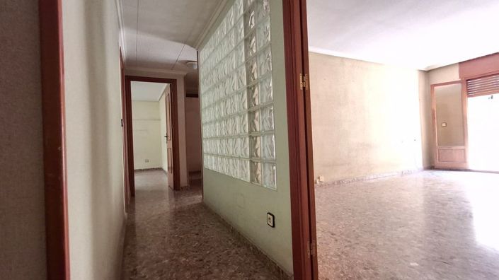 Image No.29-4 Bed Apartment for sale