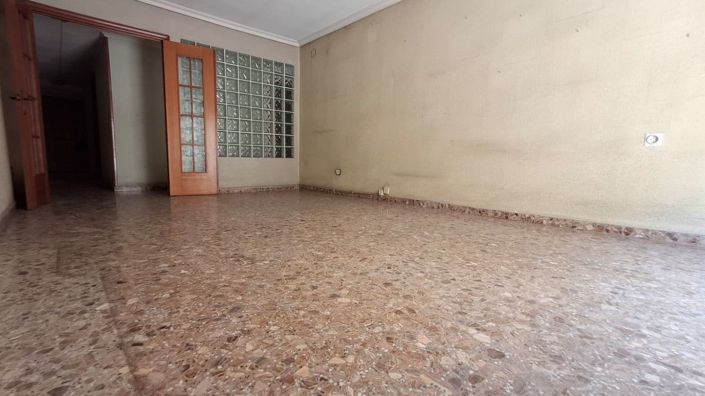 Image No.32-4 Bed Apartment for sale