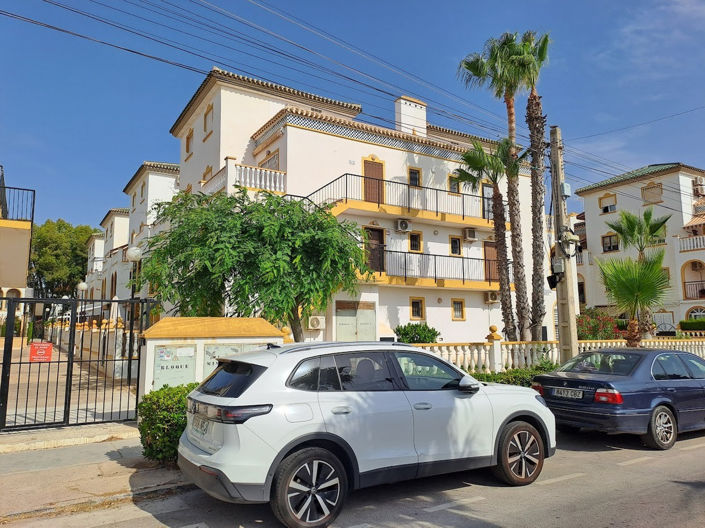 Image No.12-2 Bed Apartment for sale