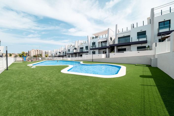 Image No.20-3 Bed Apartment for sale