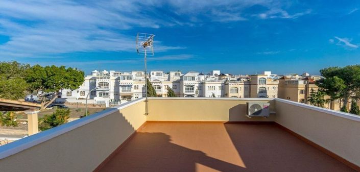 Image No.2-Villa de 3 chambres à vendre à Orihuela Costa