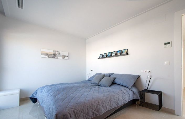 Image No.15-3 Bed House for sale