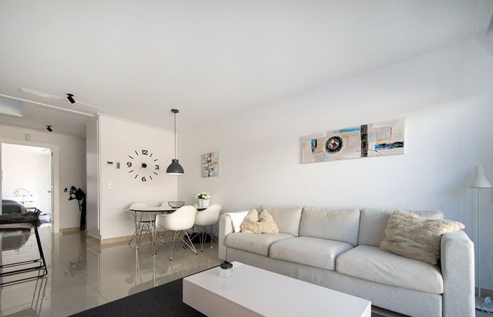 Image No.3-3 Bed House for sale