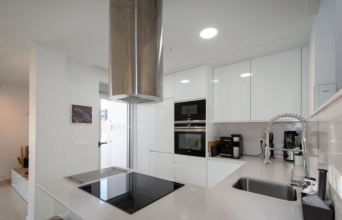Image No.8-3 Bed House for sale