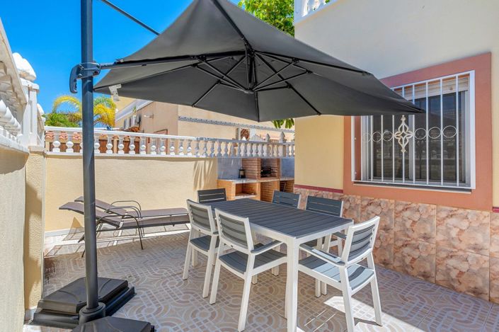 Image No.18-3 Bed House for sale