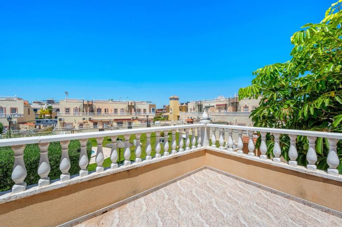 Image No.30-3 Bed House for sale
