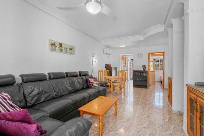Image No.7-3 Bed House for sale