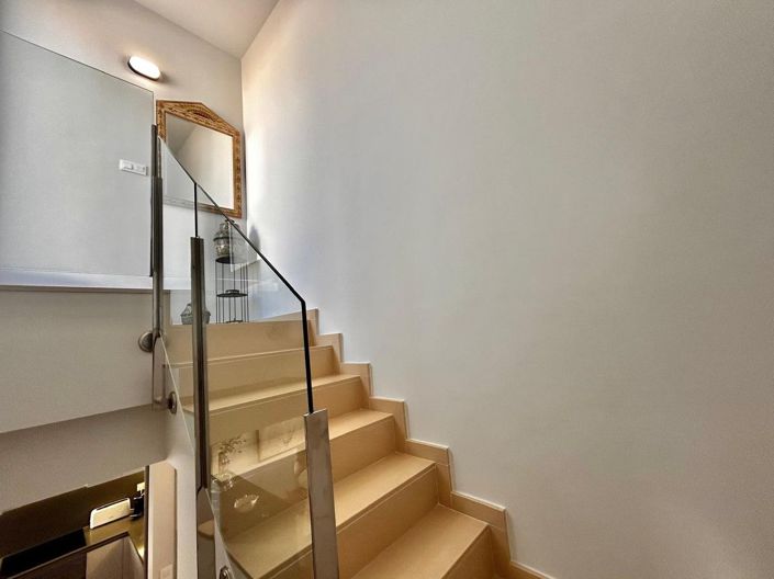 Image No.18-3 Bed Apartment for sale
