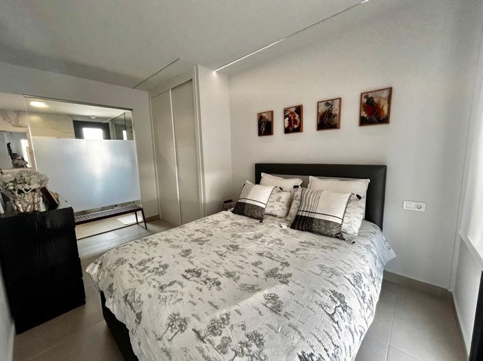 Image No.22-3 Bed Apartment for sale