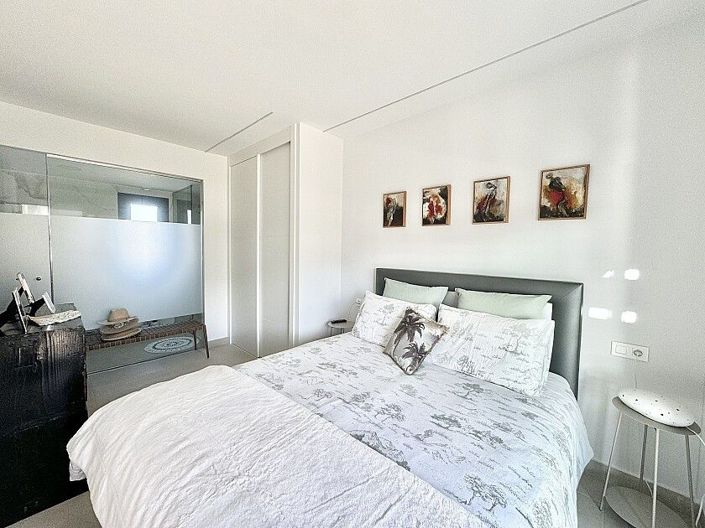 Image No.24-3 Bed Apartment for sale