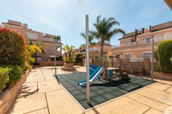 Image No.25-3 Bed Apartment for sale