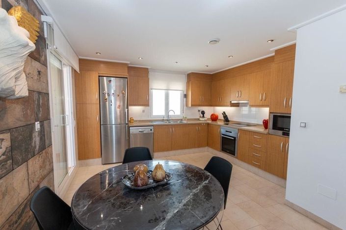 Image No.9-3 Bed Apartment for sale
