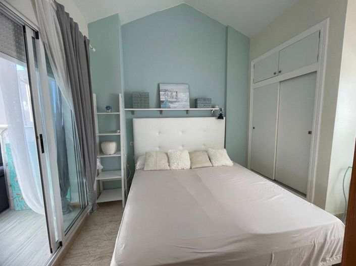 Image No.18-3 Bed House for sale