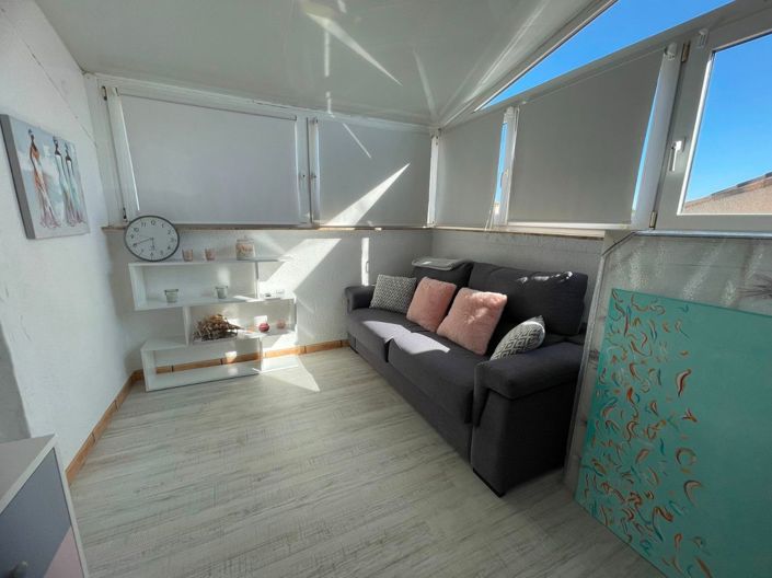 Image No.19-3 Bed House for sale