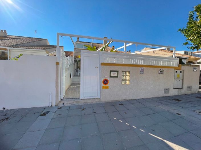 Image No.27-3 Bed House for sale