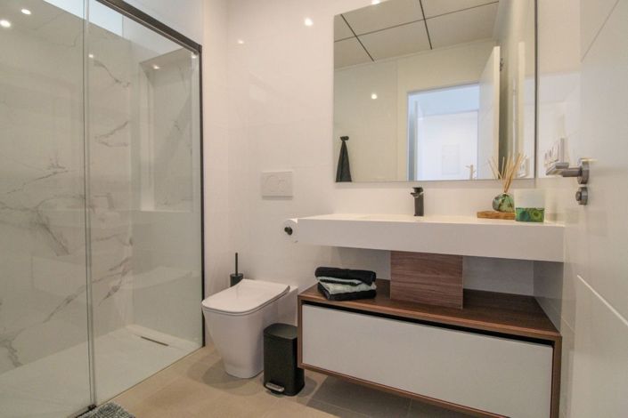 Image No.22-2 Bed Apartment for sale
