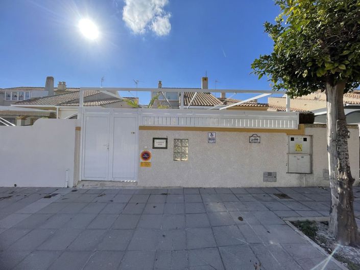 Image No.42-3 Bed Villa for sale