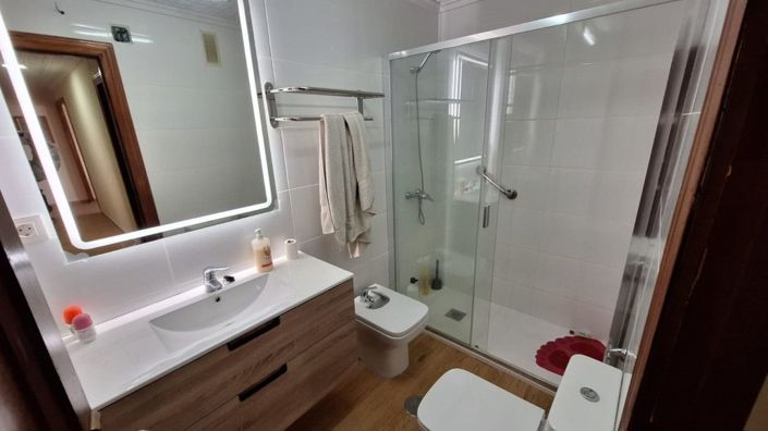 Image No.16-3 Bed Apartment for sale