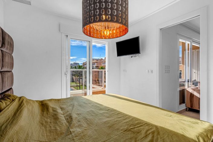 Image No.15-3 Bed Apartment for sale