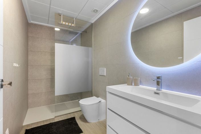Image No.18-3 Bed Apartment for sale