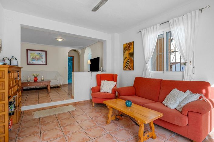 Image No.3-Villa de 4 chambres à vendre à Orihuela Costa